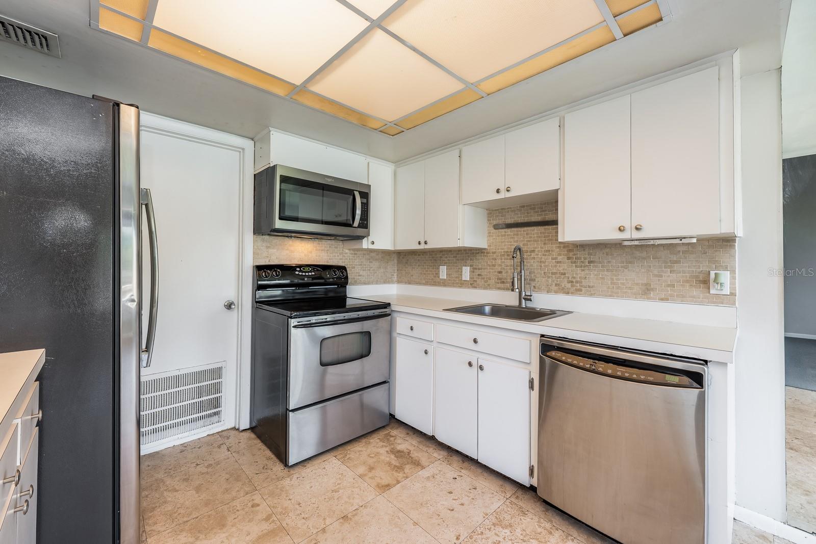 ORIENTA POINT CONDO 1 - Residential