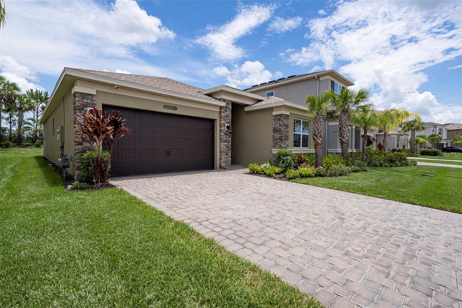 3318 WOODLAND BROOK WAY