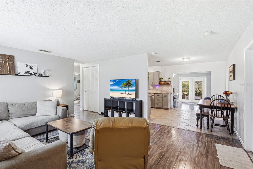 Photo of 6412 2nd Avenue W, Bradenton, FL 34209 (MLS # A4700630)