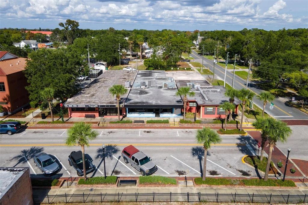 Photo of 227 E Main Street, Tavares, FL 32778 (MLS # G5105038)