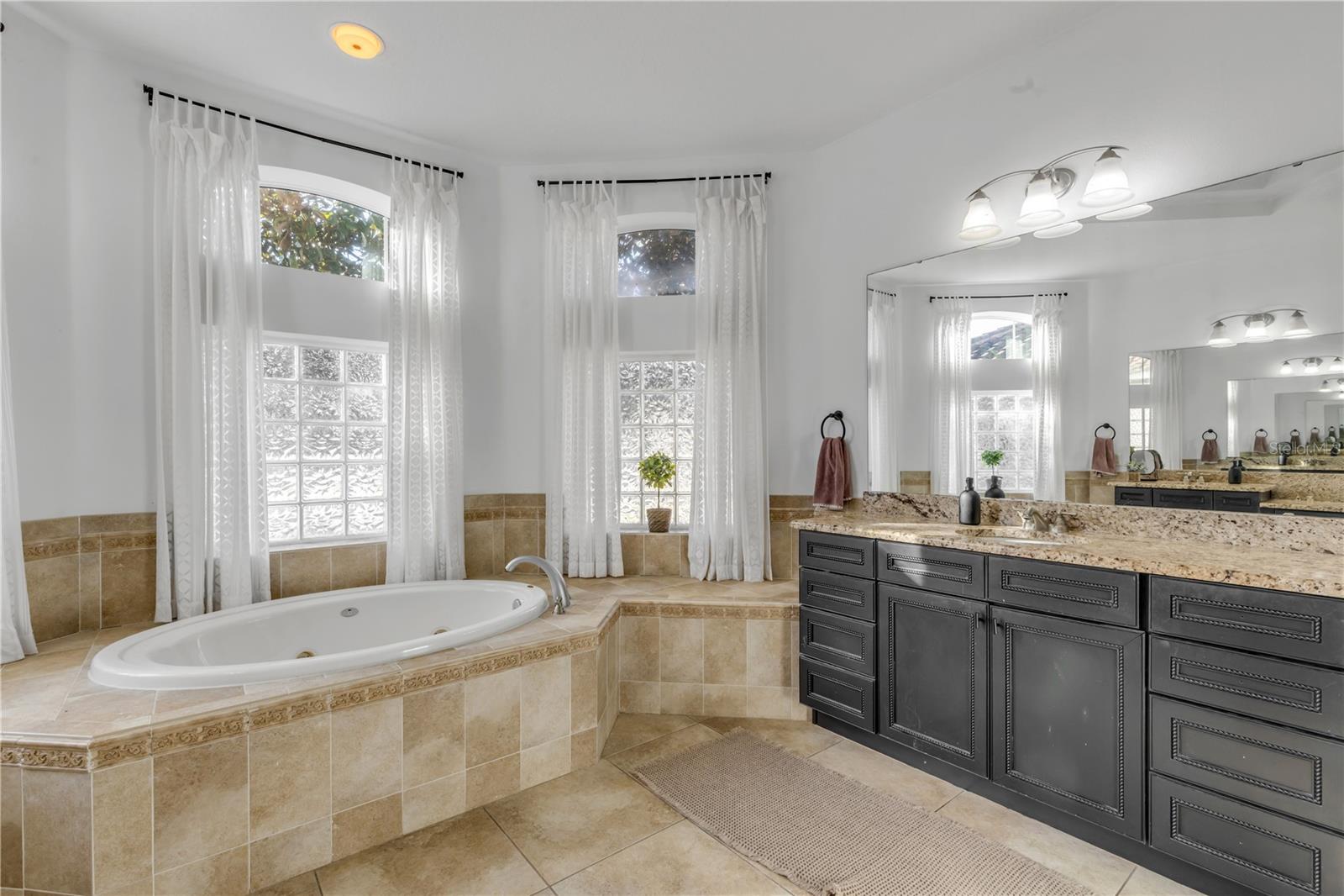 MOUNT DORA LOCH LEVEN PH 05 - Residential