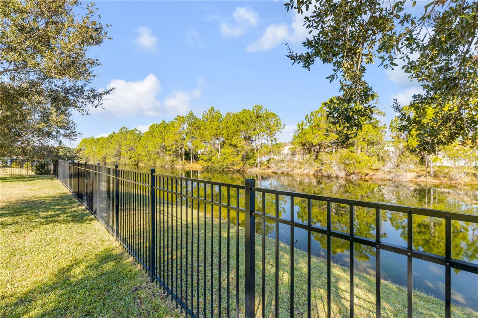 MOUNT DORA LOCH LEVEN PH 05 - Residential