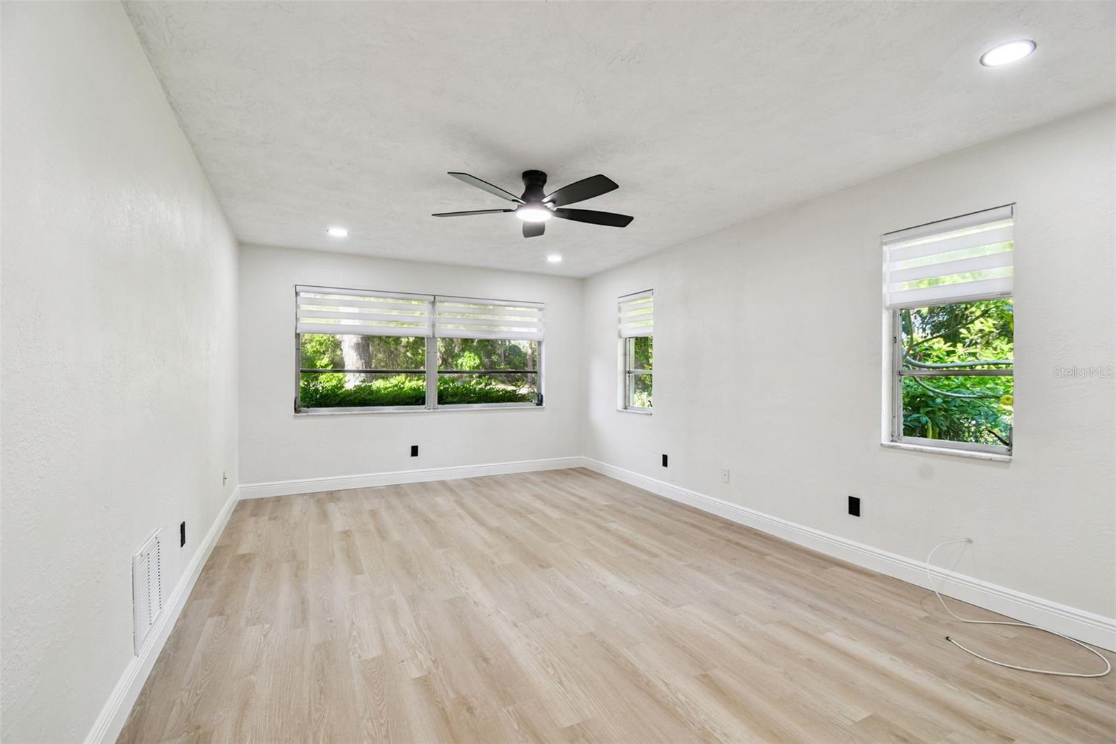 WESTLAKE VILLAGE - Residential Lease