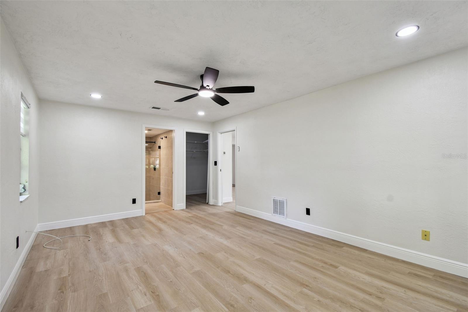 WESTLAKE VILLAGE - Residential Lease