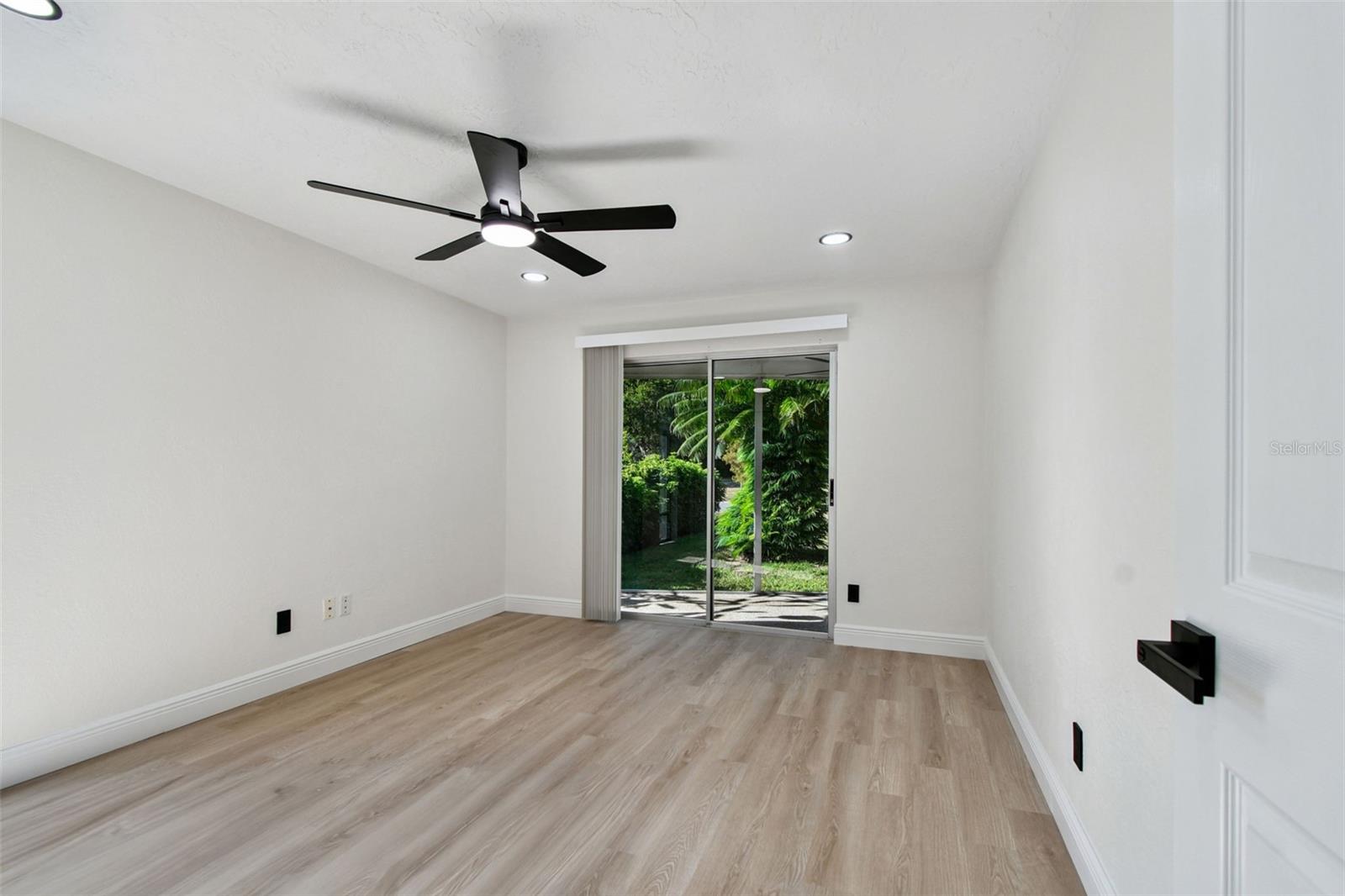 WESTLAKE VILLAGE - Residential Lease