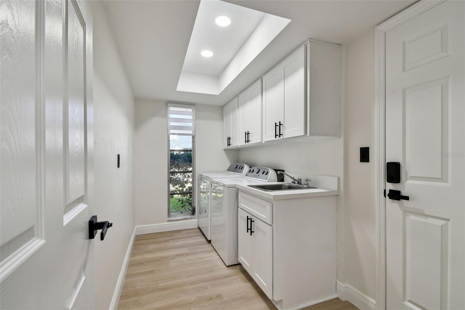 WESTLAKE VILLAGE - Residential Lease