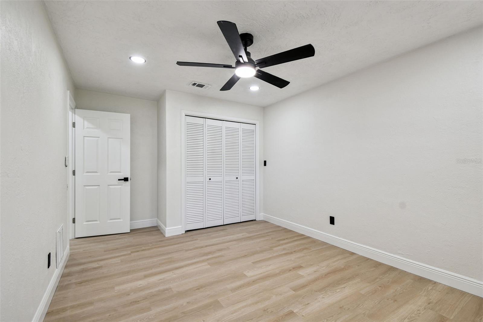 WESTLAKE VILLAGE - Residential Lease