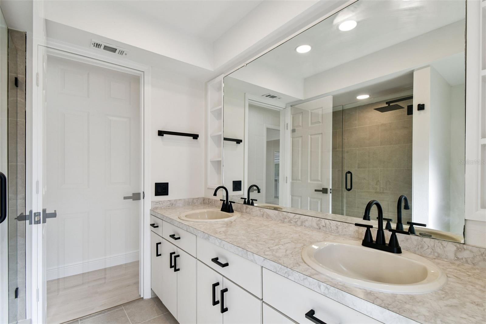 WESTLAKE VILLAGE - Residential Lease