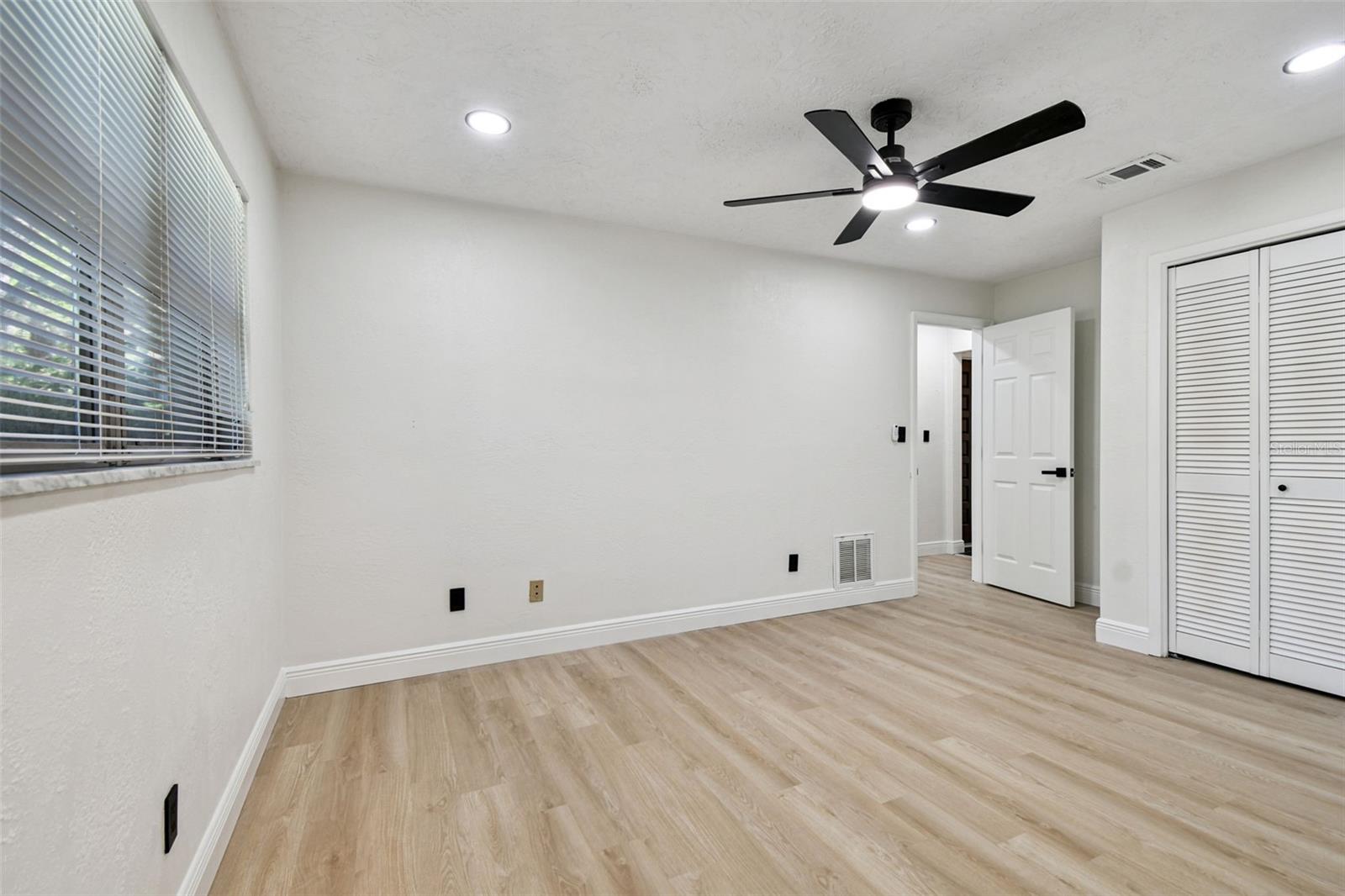 WESTLAKE VILLAGE - Residential Lease