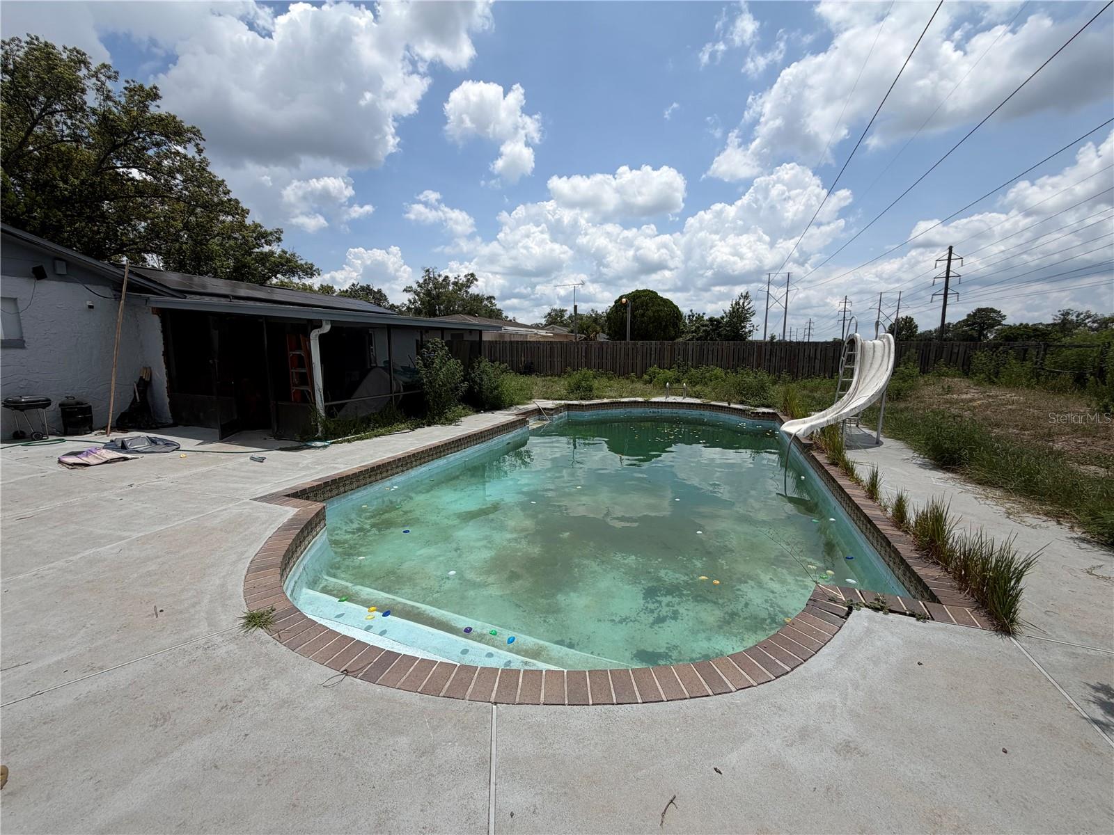 Search 3 4614 LEMANS DRIVE