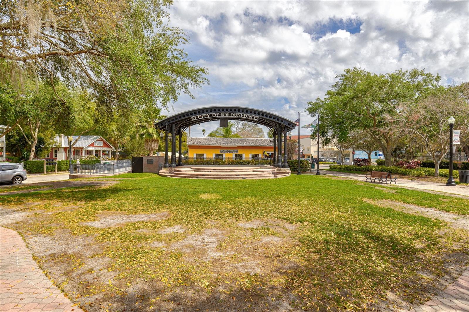 BELLE TERRE - Residential