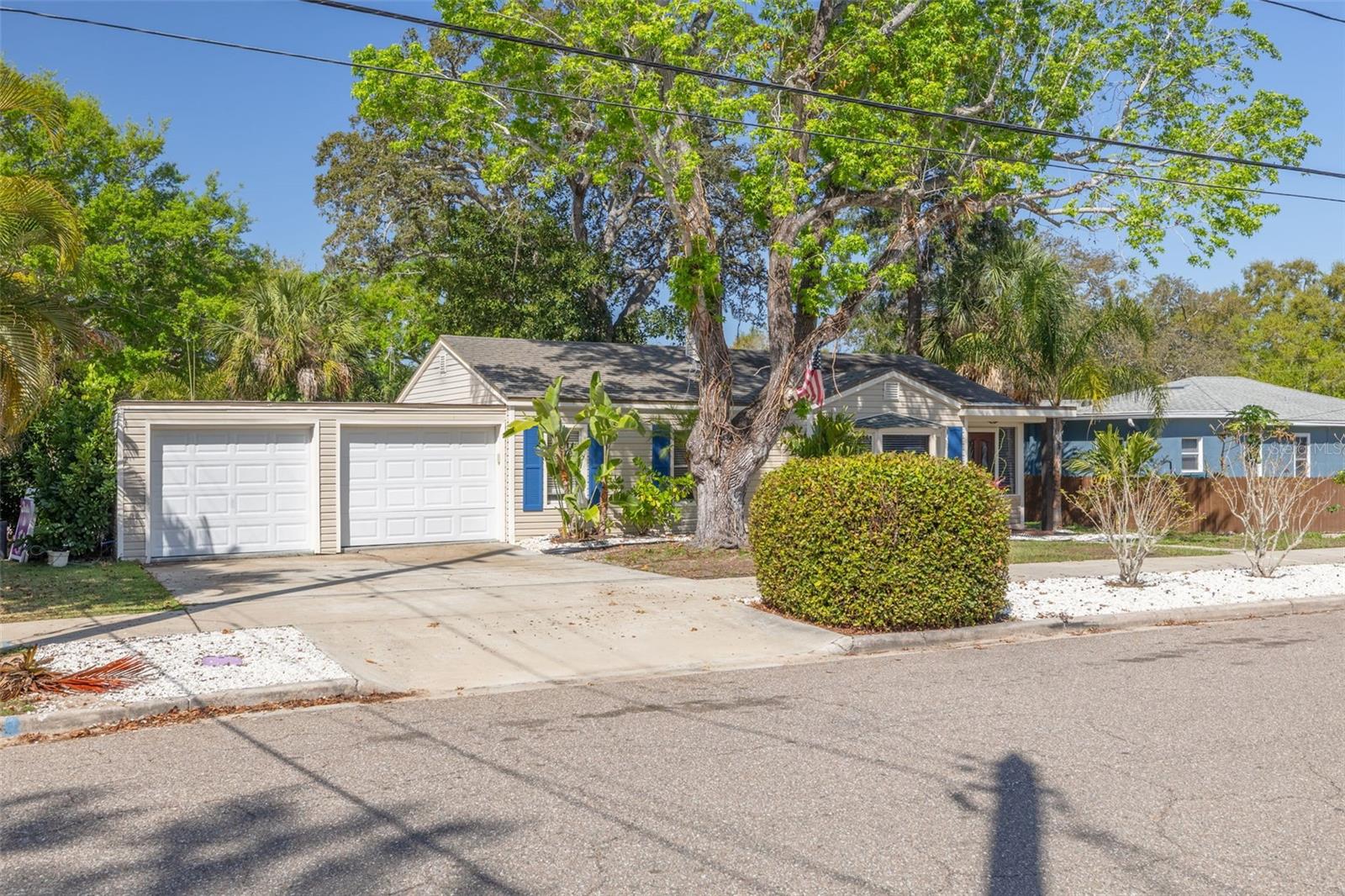 BELLE TERRE - Residential