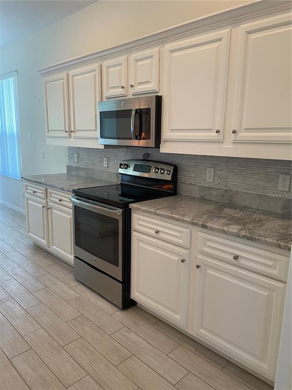 EDGEWATER VILLAGE SUBPHASE A - Residential