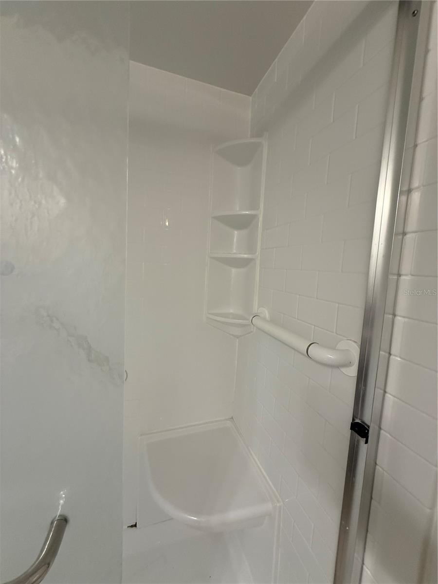HILL CREST VILLAS - Residential