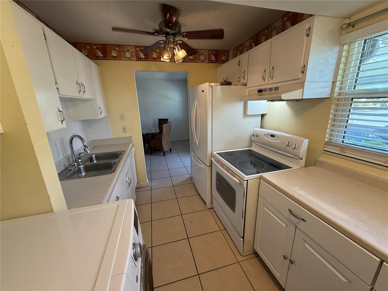HILL CREST VILLAS - Residential