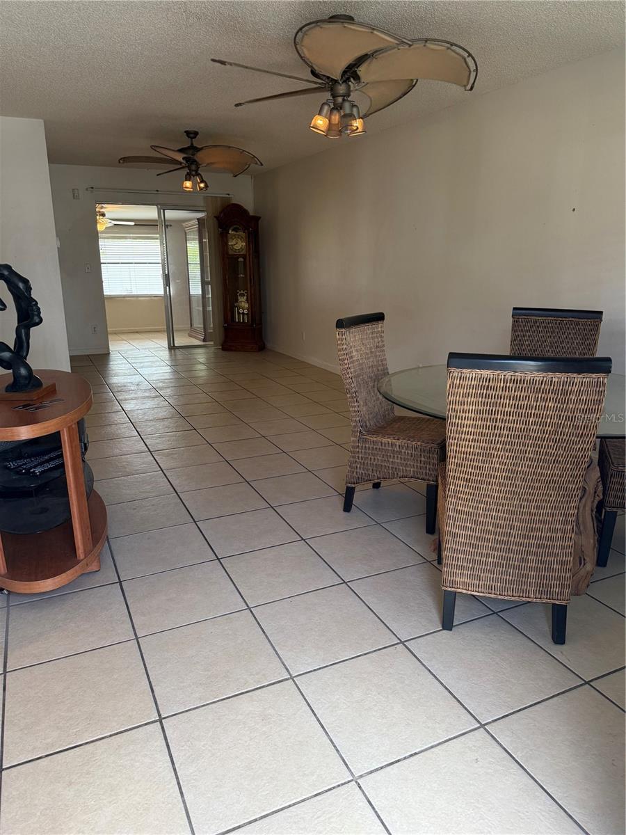 HILL CREST VILLAS - Residential