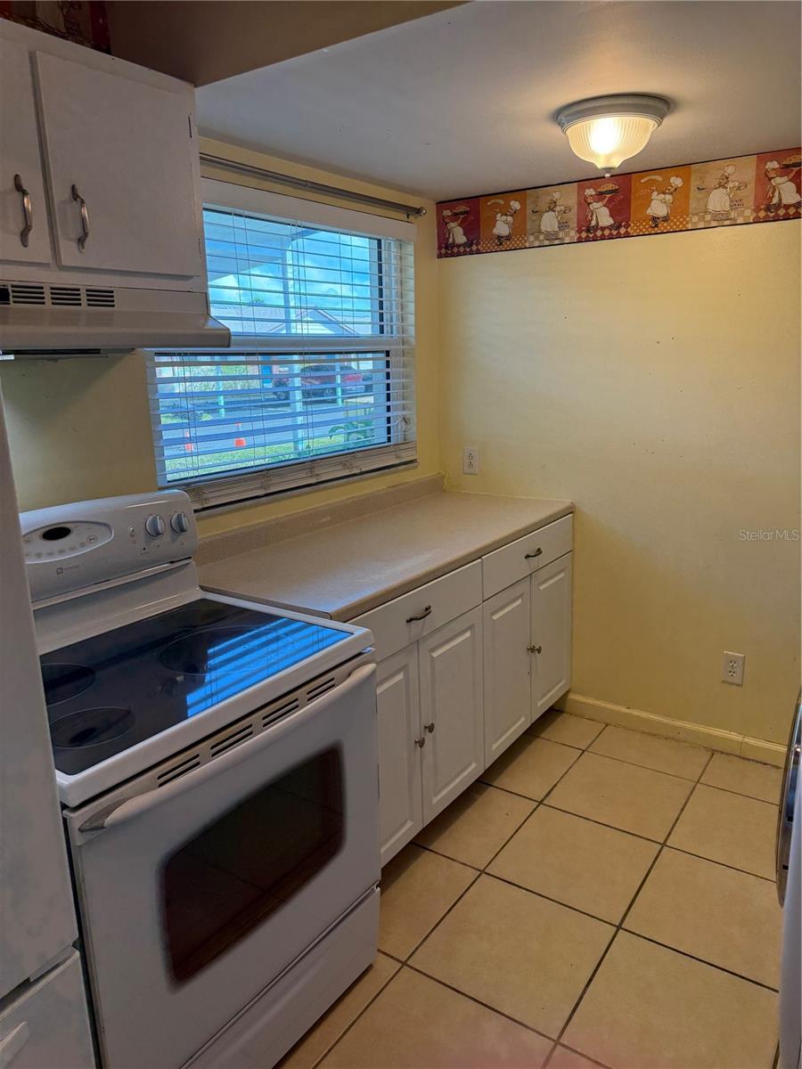 HILL CREST VILLAS - Residential