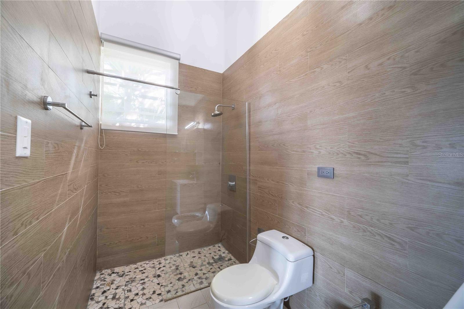 PORT ROAD - Residential
