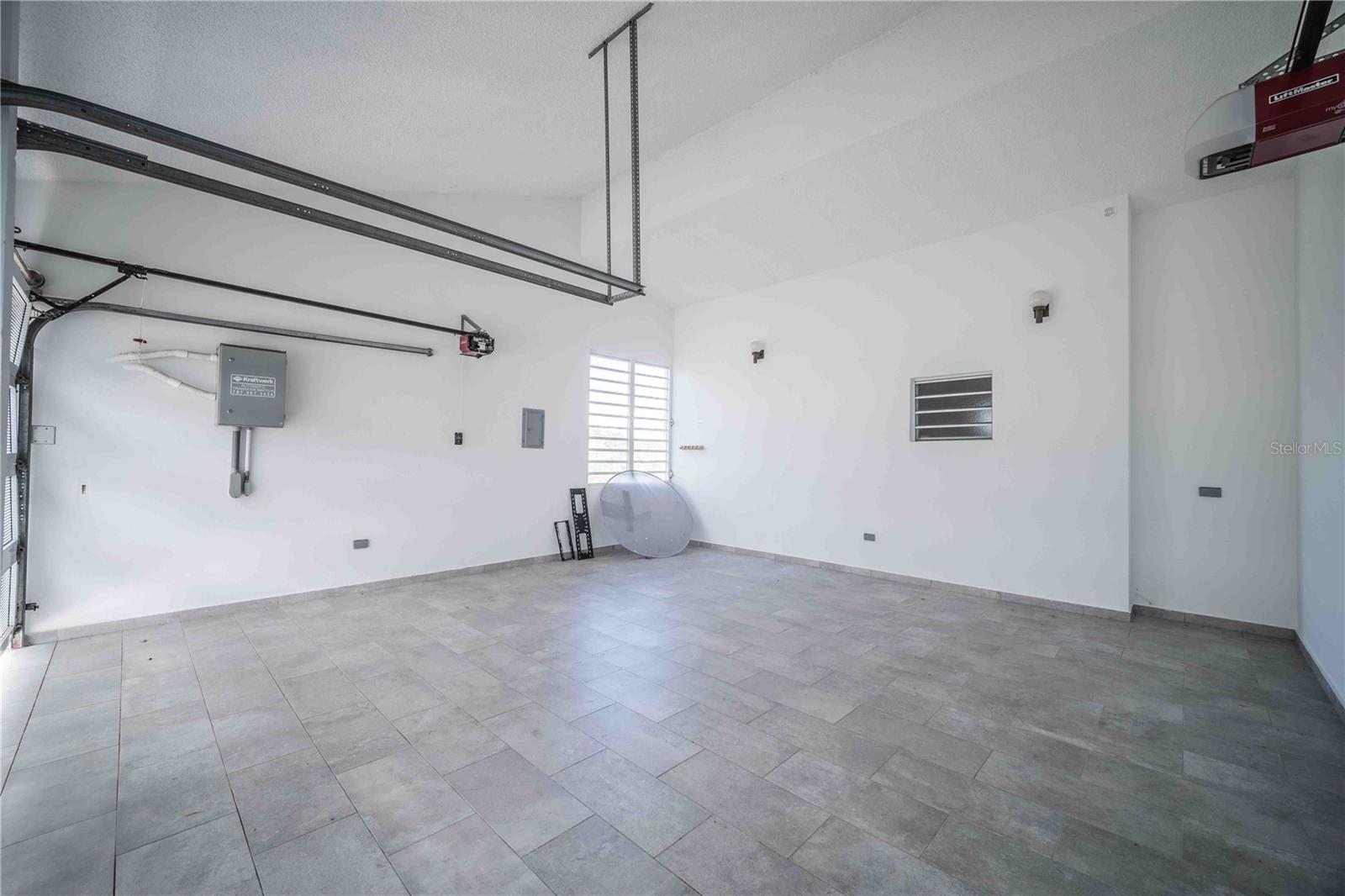 PORT ROAD - Residential