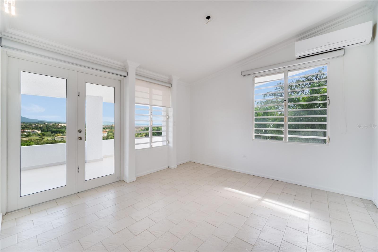 PORT ROAD - Residential