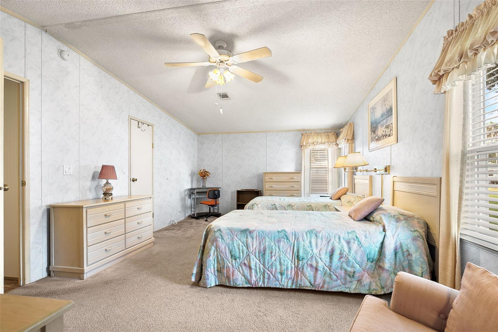 IMPERIAL LAKES ESTATES UNIT II - Residential