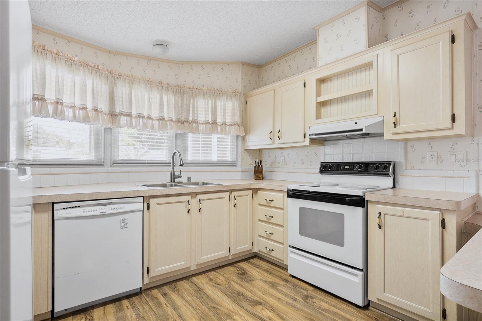 IMPERIAL LAKES ESTATES UNIT II - Residential