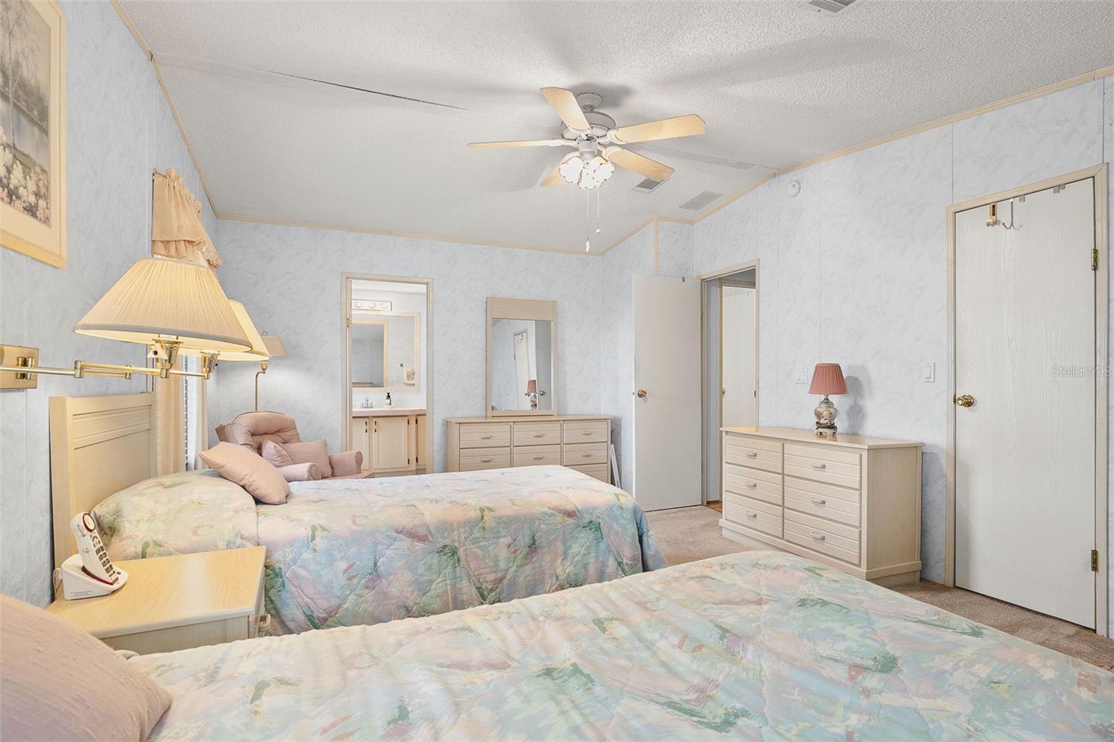 IMPERIAL LAKES ESTATES UNIT II - Residential