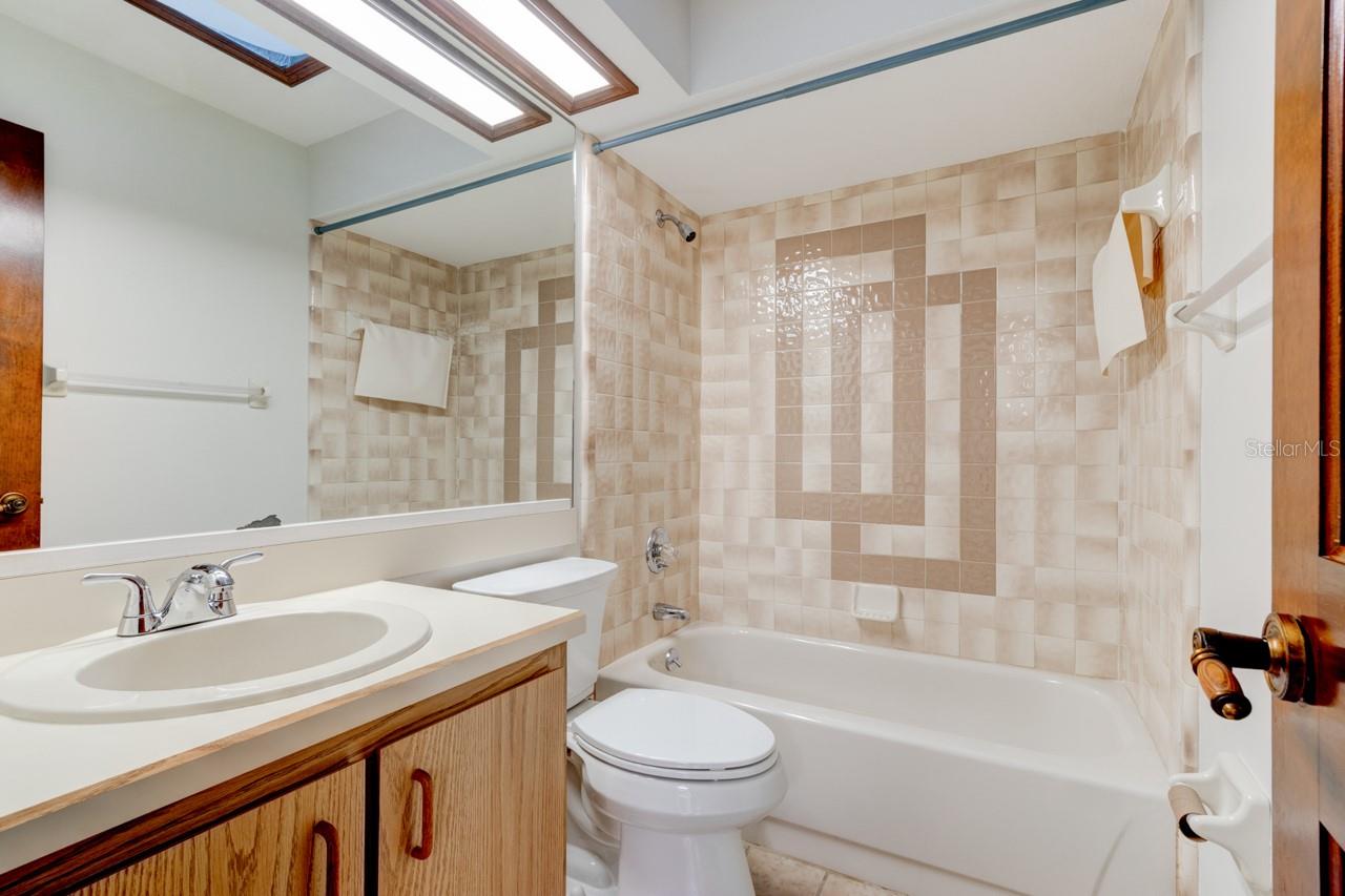 CHARTER OAKS TWNHMS - Residential