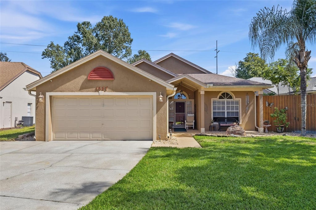 Photo of 1027 Kelly Creek Circle, Oviedo, FL 32765 (MLS # O6452445)