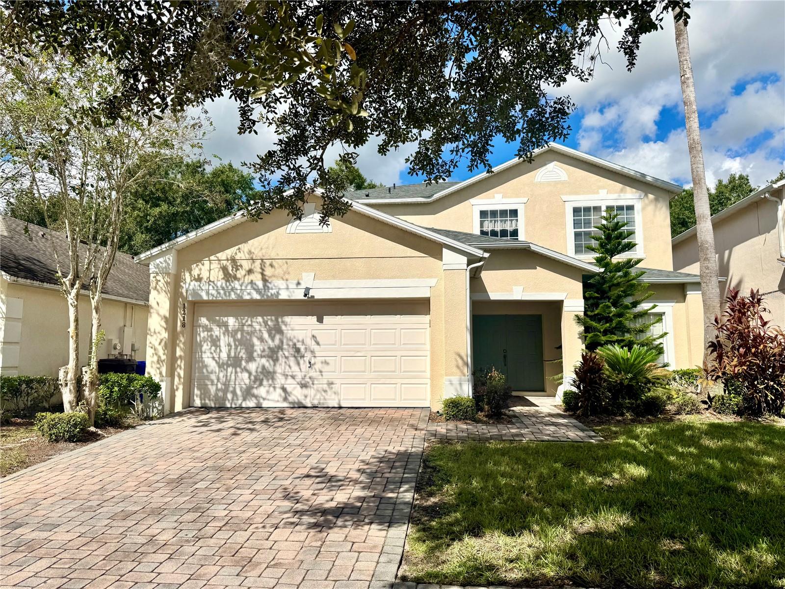 Discover this exquisite two-story residence located in the gated community of Cumbrian Lakes in Kissimmee. With 5 spacious bedrooms and 3.5 bathrooms, this home is designed to blend comfort and functionality—perfect for family living and entertaining. Step outside to your own screened-in private pool with jacuzzi, offering a peaceful outdoor retreat, perfect for relaxing or entertaining, where every sunrise feels like a retreat, and unwind after a long day. Inside, the open-concept kitchen flows effortlessly into a spacious dining room and a cozy breakfast nook, making every meal a moment to enjoy. The expansive living room is ideal for gatherings, connection and relaxation. The home features beautiful laminate flooring throughout the first floor and carpets on the second floor. The thoughtful layout includes two bedrooms conveniently located on the first floor, along with the laundry room, with the remaining other three bedrooms upstairs for added privacy. The home counts with a purified water system and included in the rent is the lawn maintenance and the pool maintenance.
Cumbrian Lakes is a gated community with a play ground and a soccer field for out door fun. Conveniently located, just 10 minutes from Highway 192, you’ll have quick access to supermarkets, to major theme parks, shopping, dining, schools, major highways and the nearby Sunrail station. Don't look any further and schedule your private showing today!