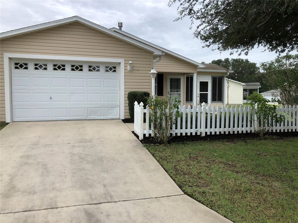 Photo of 1549 Hardeeville Court, The Villages, FL 32162 (MLS # G5105549)