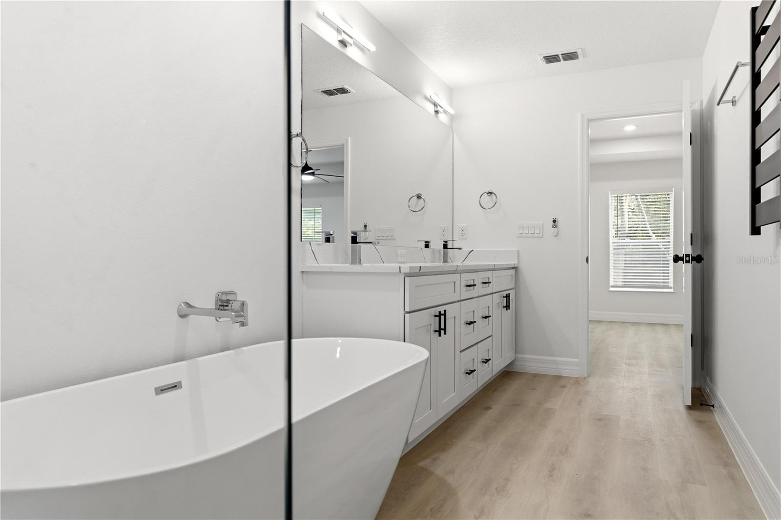 ROYAL HIGHLANDS - Residential