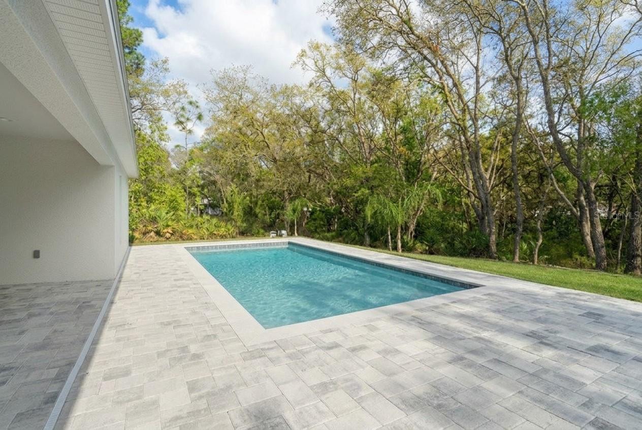 ROYAL HIGHLANDS - Residential