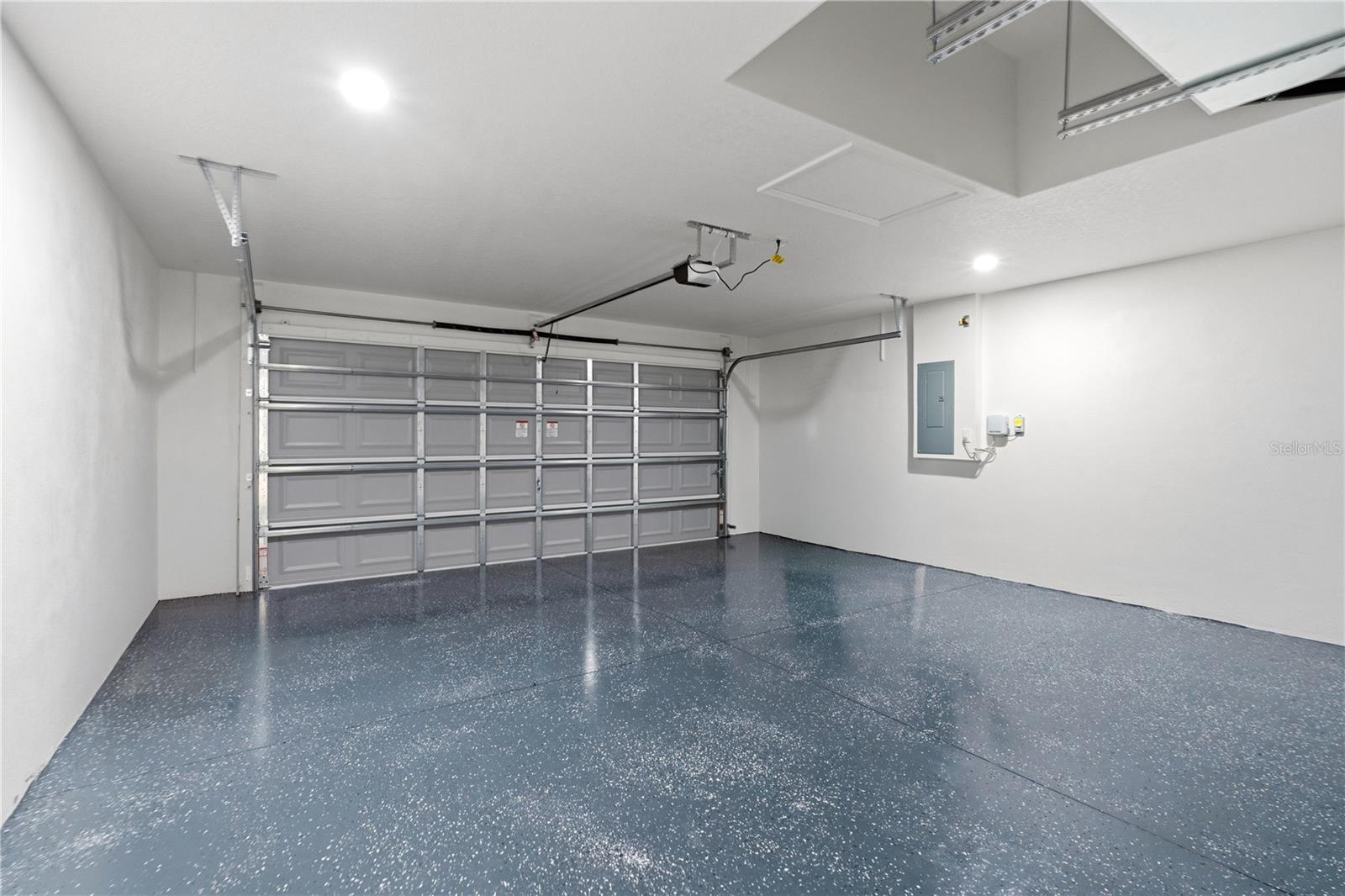 ROYAL HIGHLANDS - Residential