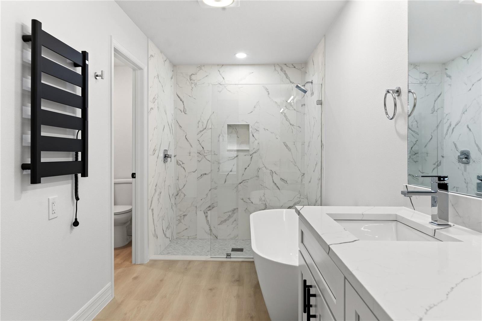 ROYAL HIGHLANDS - Residential