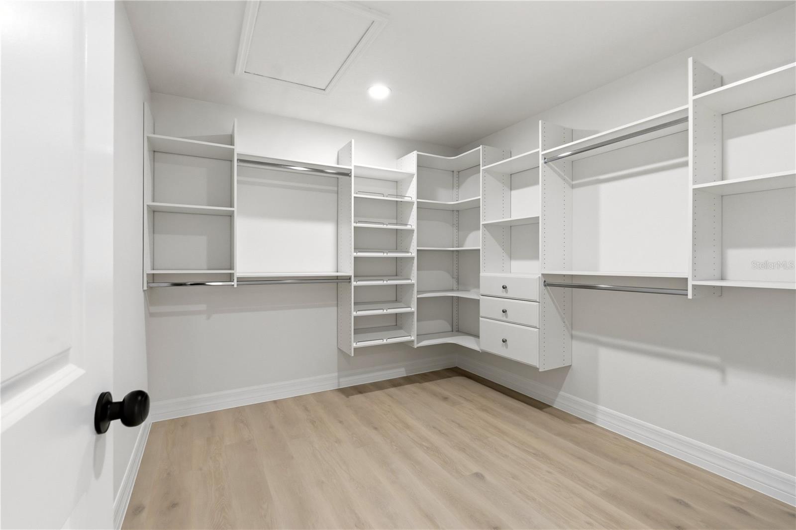 ROYAL HIGHLANDS - Residential