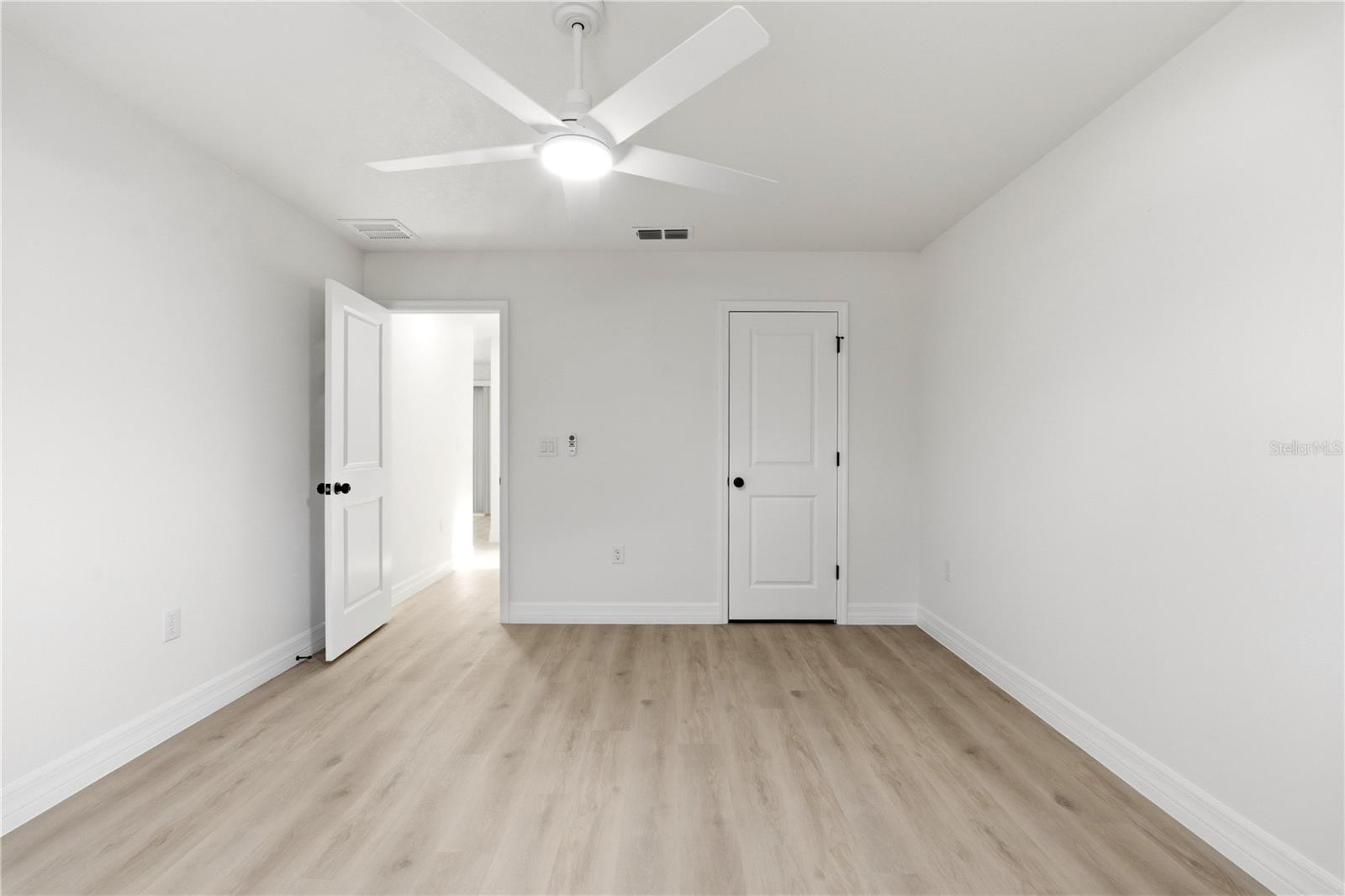 ROYAL HIGHLANDS - Residential