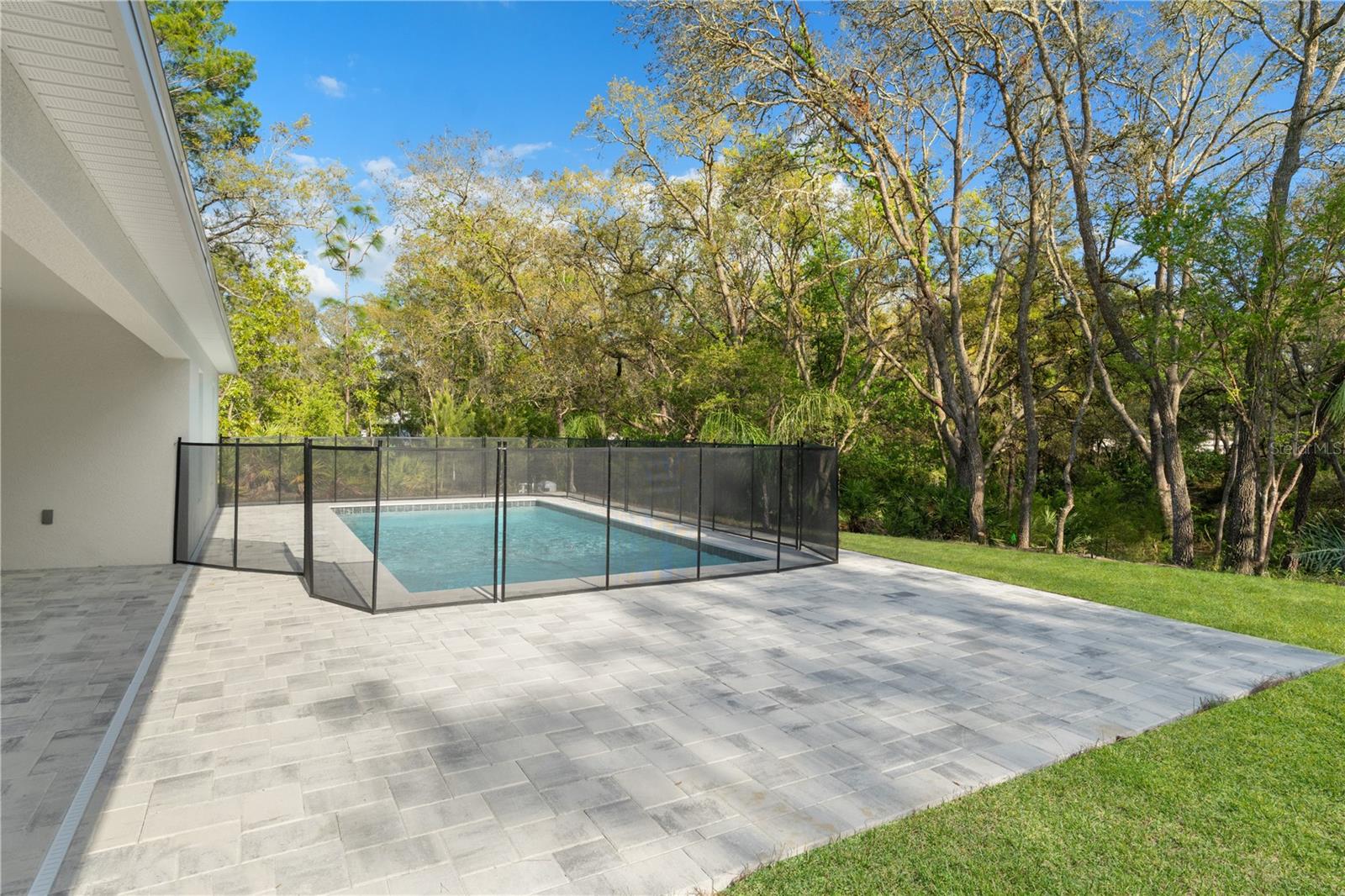 ROYAL HIGHLANDS - Residential