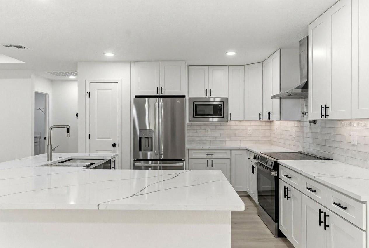 ROYAL HIGHLANDS - Residential