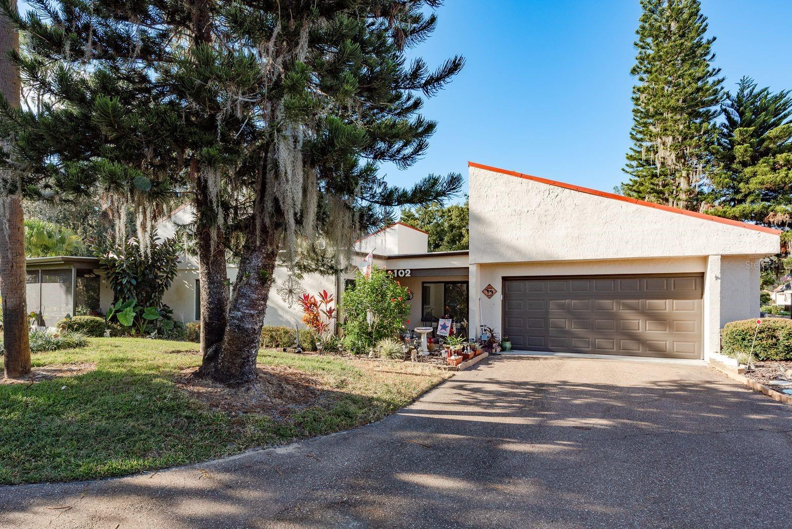 WALDEN LAKE FAIRWAY VILLAS UNI - Residential