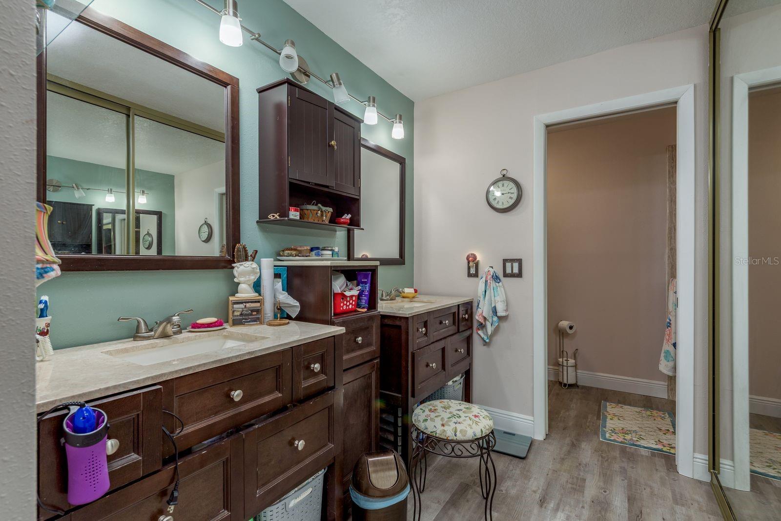 WALDEN LAKE FAIRWAY VILLAS UNI - Residential