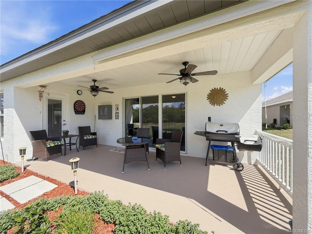 FAIRWAYS AT TWISTED OAKS SUB - Residential