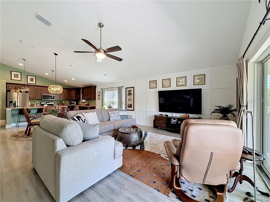 FAIRWAYS AT TWISTED OAKS SUB - Residential