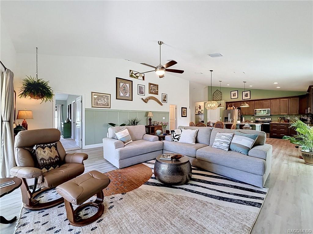 FAIRWAYS AT TWISTED OAKS SUB - Residential