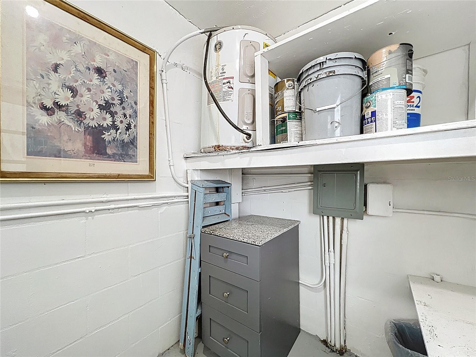 CAPRI ISLE SUB - Residential Lease