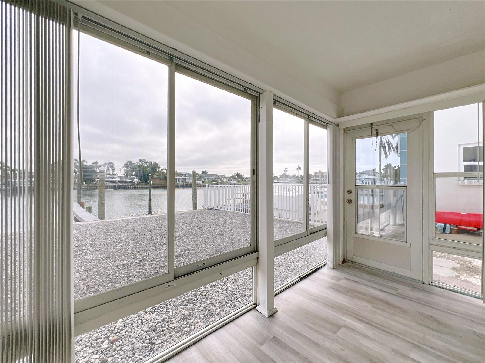 CAPRI ISLE SUB - Residential Lease