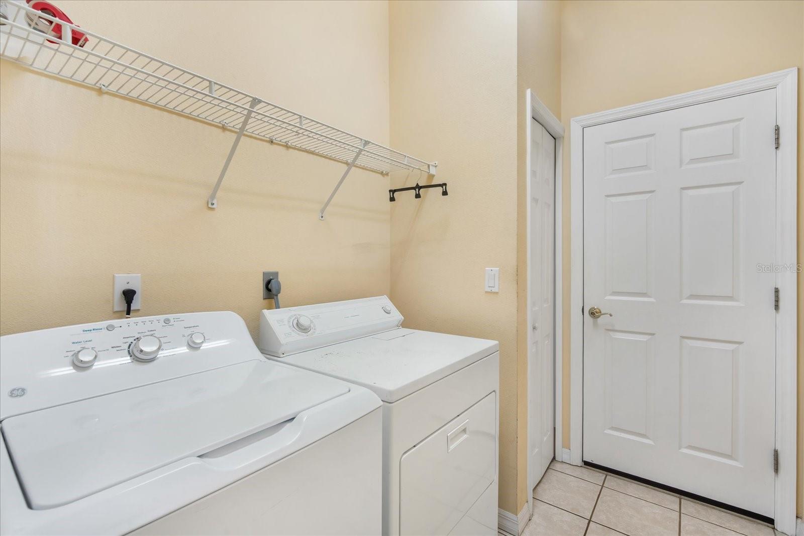 OAK COURT PH 1-B - Residential