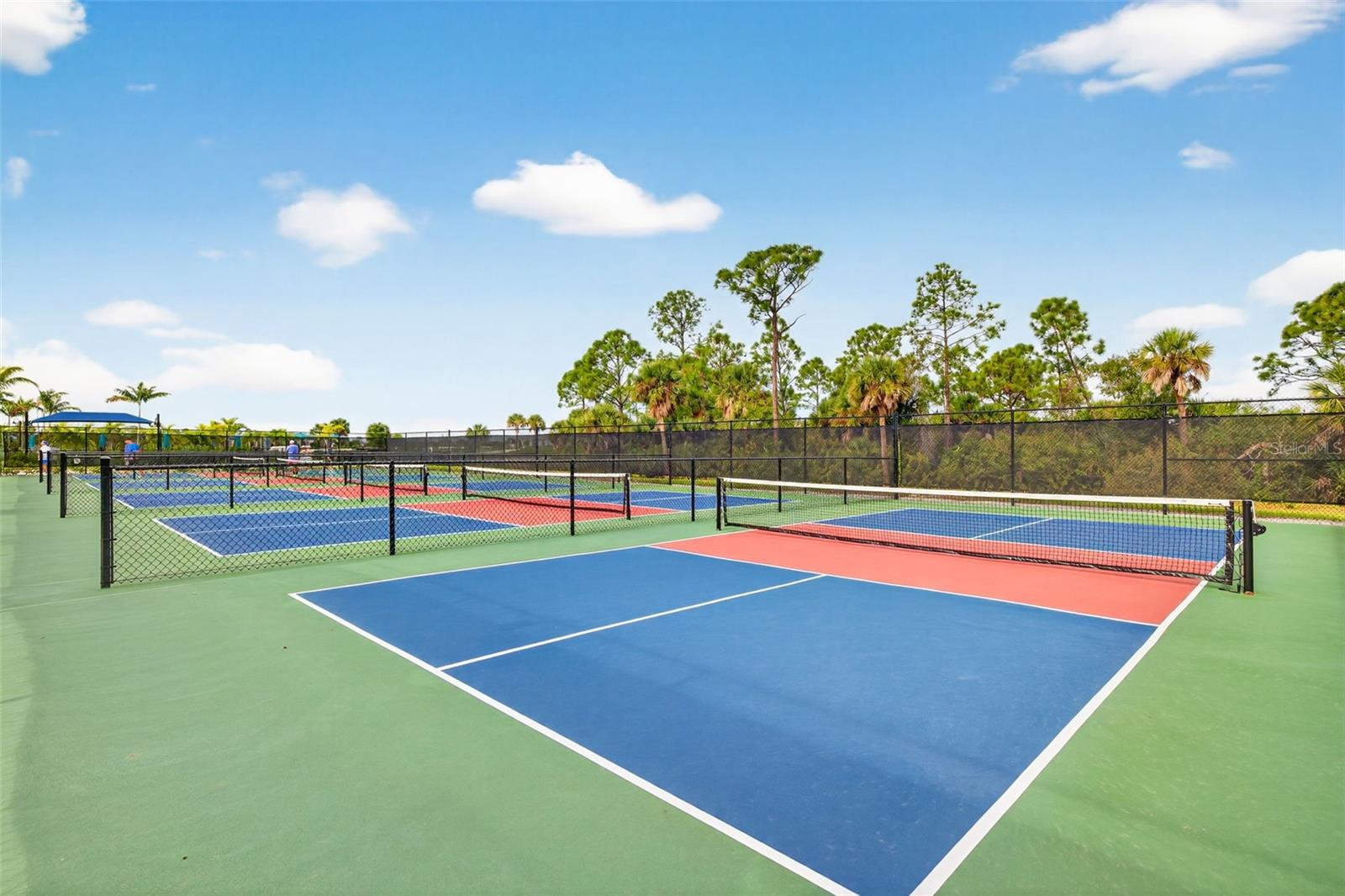 WELLEN PARK GOLF & COUNTRY CLUB - Residential