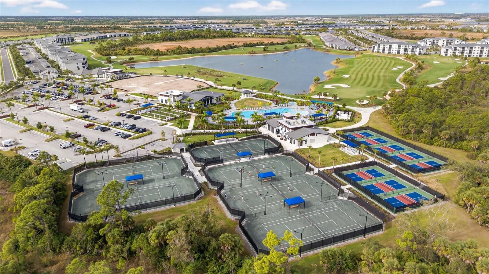 WELLEN PARK GOLF & COUNTRY CLUB - Residential