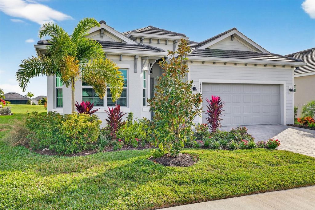 Photo of 12752 Tulum Loop, Venice, FL 34293 (MLS # N6141992)